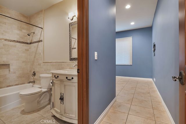 18267 Valley Vista Boulevard, Tarzana, CA 91356