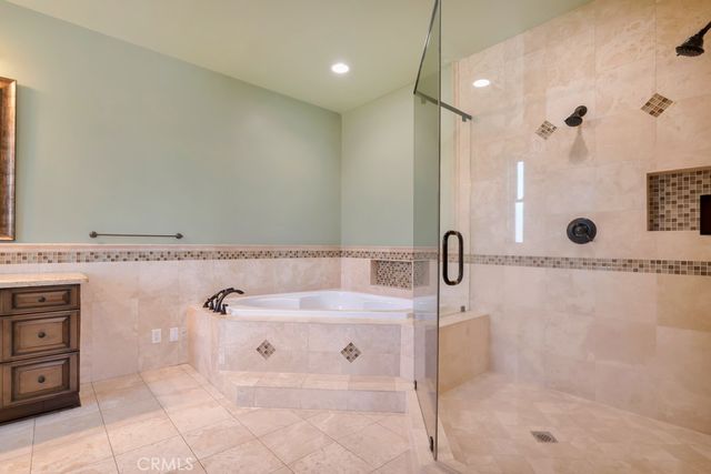 18267 Valley Vista Boulevard, Tarzana, CA 91356