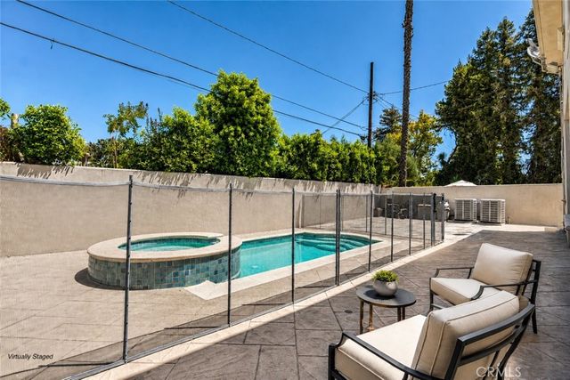 18267 Valley Vista Boulevard, Tarzana, CA 91356