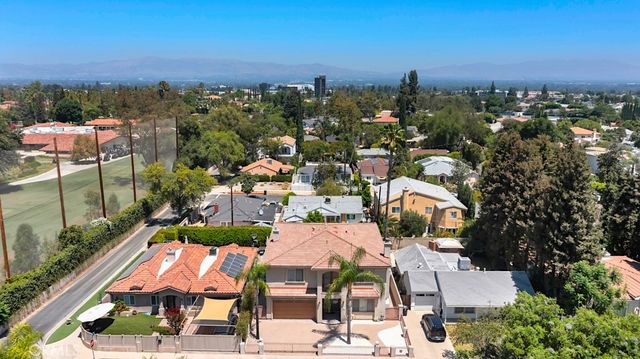 18267 Valley Vista Boulevard, Tarzana, CA 91356