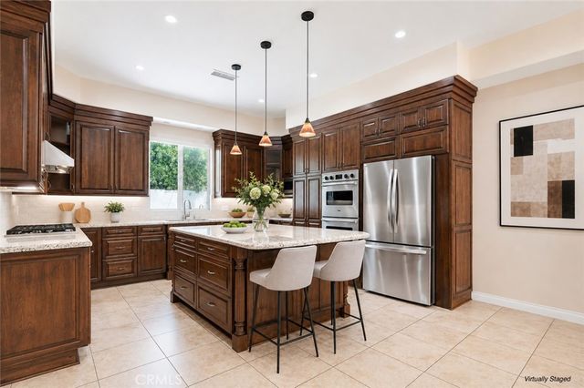 18267 Valley Vista Boulevard, Tarzana, CA 91356
