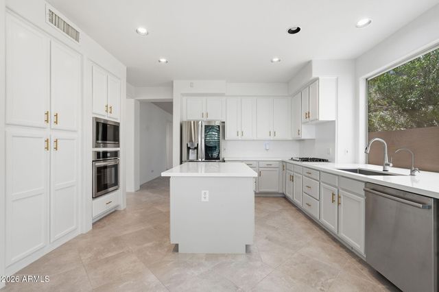 1257 E VOLTAIRE Avenue, Phoenix, AZ 85022