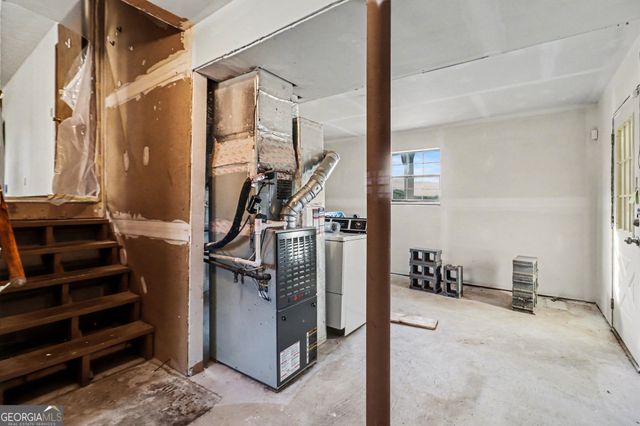 175 Slicky Rock Court, Riverdale, GA 30274