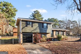 175 Slicky Rock Court, Riverdale, GA 30274
