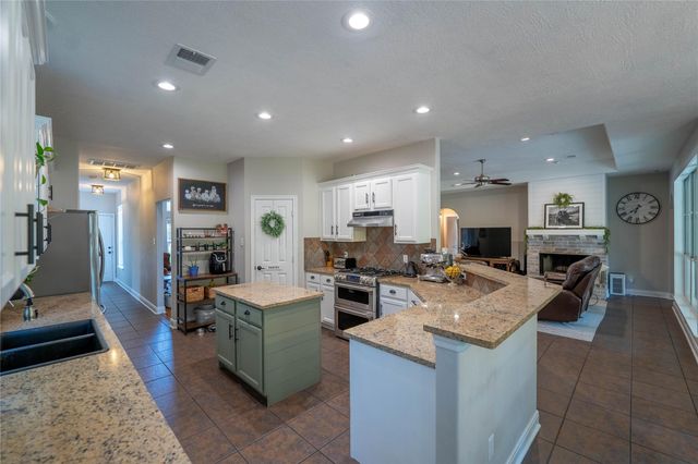 7511 Millies Run Road, Montgomery, TX 77316