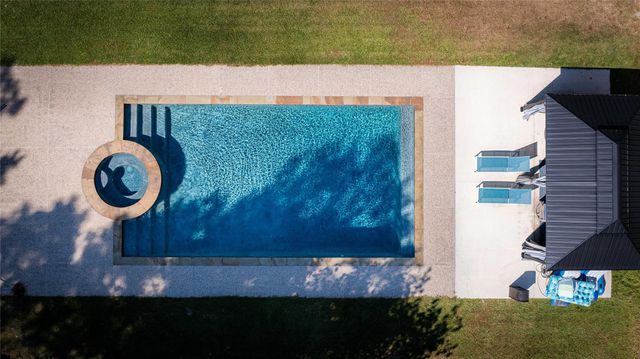 7511 Millies Run Road, Montgomery, TX 77316