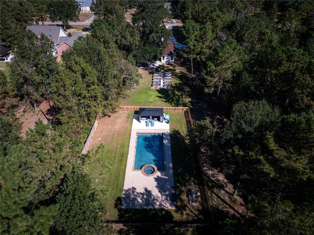 7511 Millies Run Road, Montgomery, TX 77316