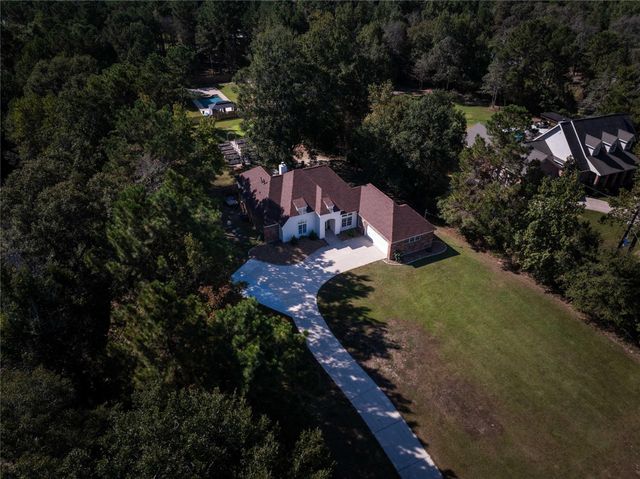 7511 Millies Run Road, Montgomery, TX 77316