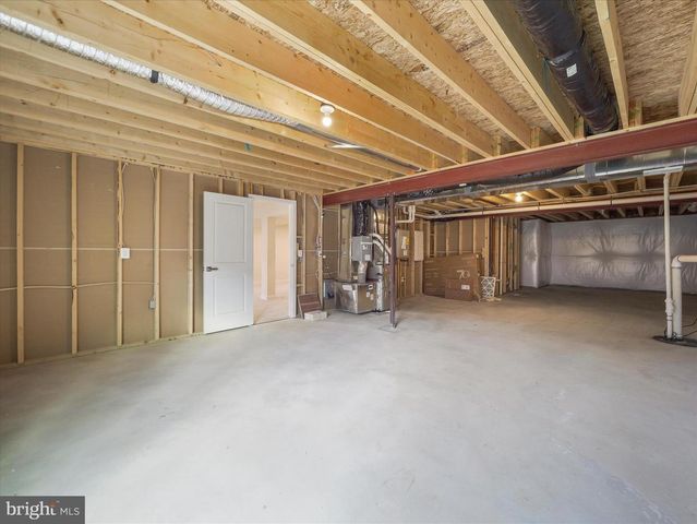 1864 SHANNON DR S, Greencastle, PA 17225