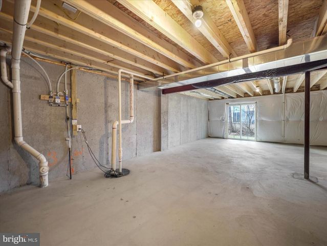 1864 SHANNON DR S, Greencastle, PA 17225