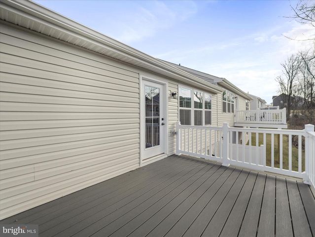 1864 SHANNON DR S, Greencastle, PA 17225