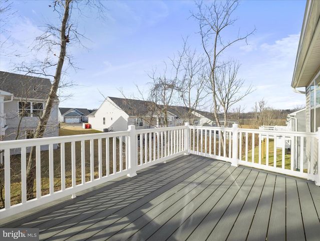 1864 SHANNON DR S, Greencastle, PA 17225