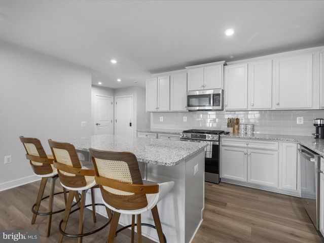 1864 SHANNON DR S, Greencastle, PA 17225