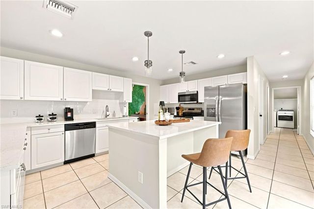10650 Ragsdale ST, Bonita Springs, FL 34135