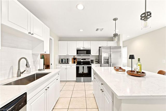 10650 Ragsdale ST, Bonita Springs, FL 34135