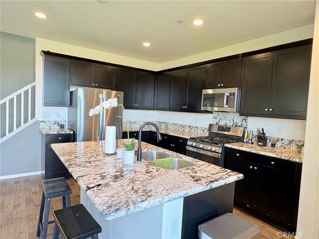 12686 Alveda, Victorville, CA 92394