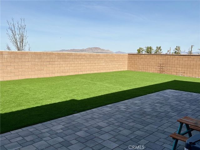 12686 Alveda, Victorville, CA 92394