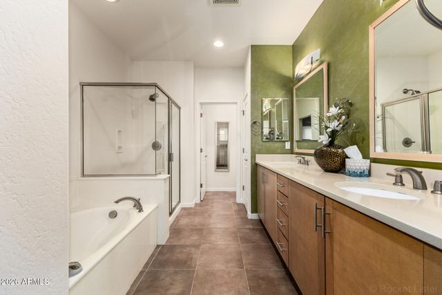 815 E ROSE Lane 129, Phoenix, AZ 85014