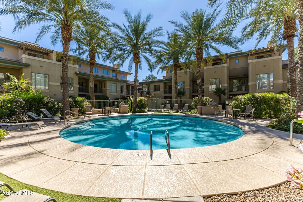 815 E ROSE Lane 129, Phoenix, AZ 85014