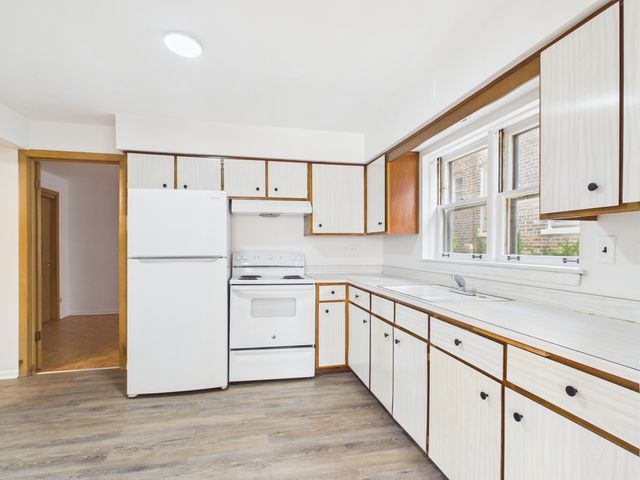 11219 S King Drive 1F, Chicago, IL 60628