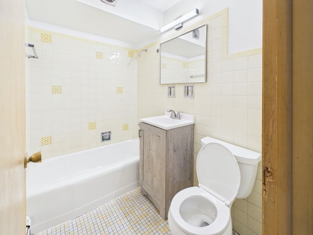 11219 S King Drive 1F, Chicago, IL 60628