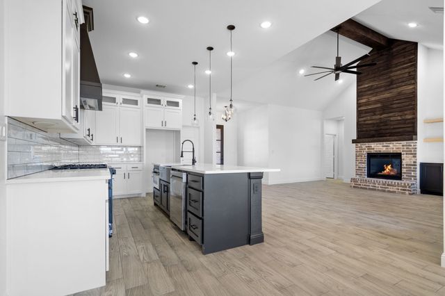 8636 Kassandra Drive, Sanger, TX 76266