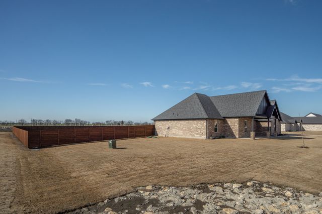 8636 Kassandra Drive, Sanger, TX 76266