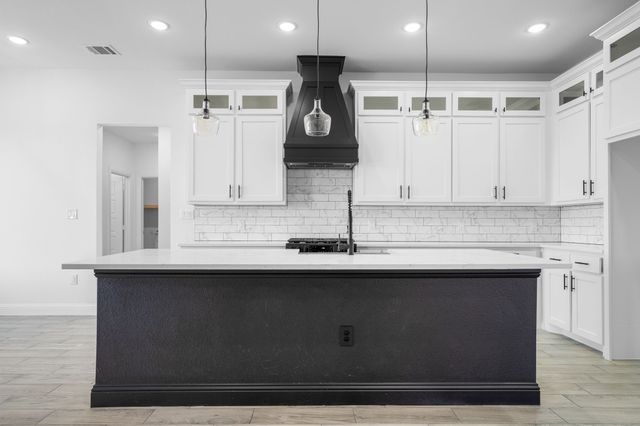 8636 Kassandra Drive, Sanger, TX 76266