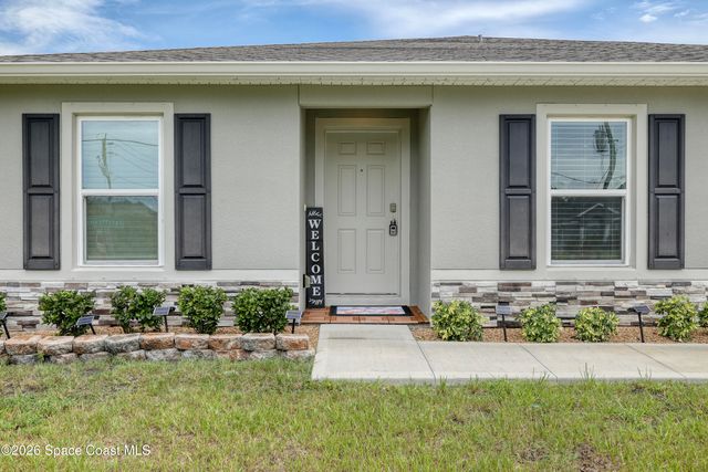 102 Fayetteville Street SW, Palm Bay, FL 32908