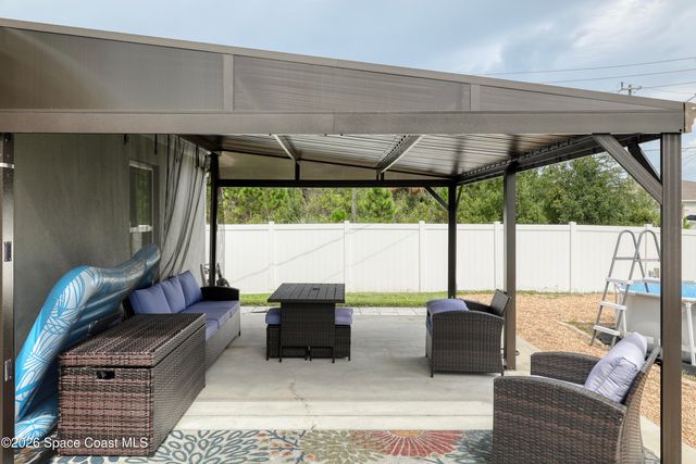 102 Fayetteville Street SW, Palm Bay, FL 32908