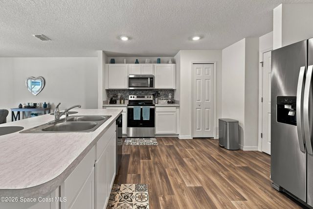 102 Fayetteville Street SW, Palm Bay, FL 32908