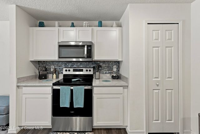 102 Fayetteville Street SW, Palm Bay, FL 32908