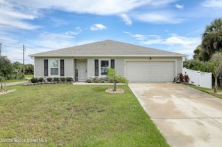 102 Fayetteville Street SW, Palm Bay, FL 32908