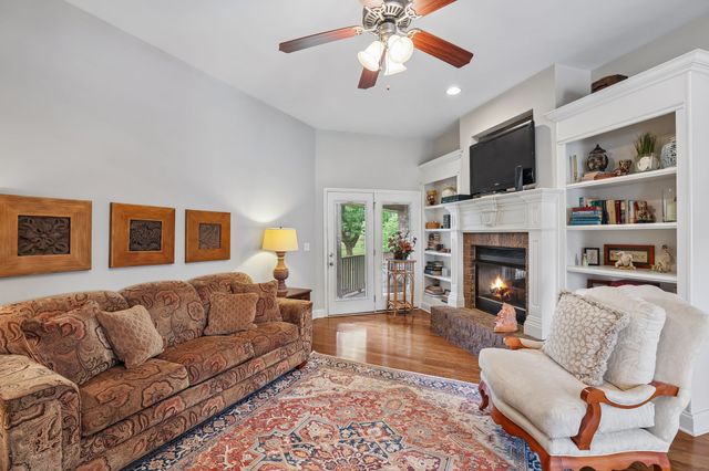 4228 Thoroughbred Ln, Murfreesboro, TN 37127