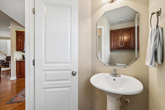 4228 Thoroughbred Ln, Murfreesboro, TN 37127