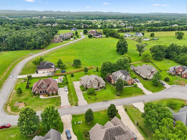 4228 Thoroughbred Ln, Murfreesboro, TN 37127