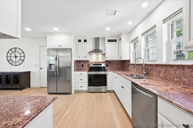 8302 E Browning Avenue, Claremore, OK 74019