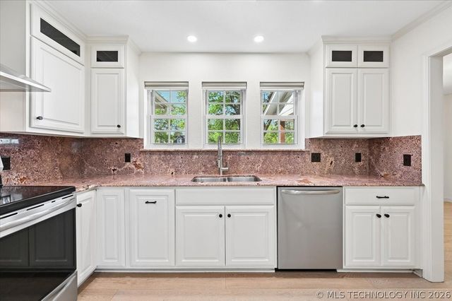 8302 E Browning Avenue, Claremore, OK 74019