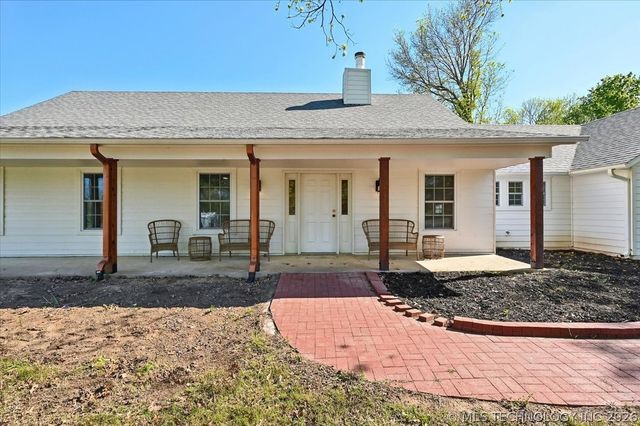 8302 E Browning Avenue, Claremore, OK 74019