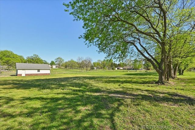8302 E Browning Avenue, Claremore, OK 74019