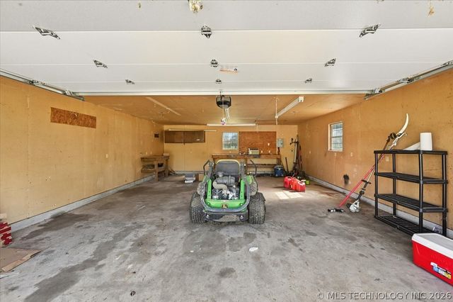 8302 E Browning Avenue, Claremore, OK 74019