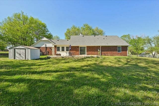 8302 E Browning Avenue, Claremore, OK 74019