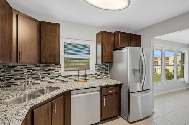 218 DOGWOOD CIRCLE 218, Seminole, FL 33777