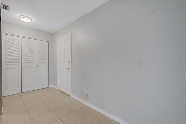 218 DOGWOOD CIRCLE 218, Seminole, FL 33777