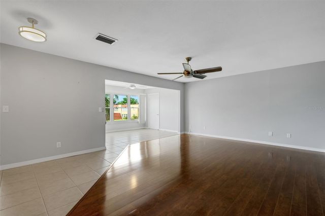 218 DOGWOOD CIRCLE 218, Seminole, FL 33777