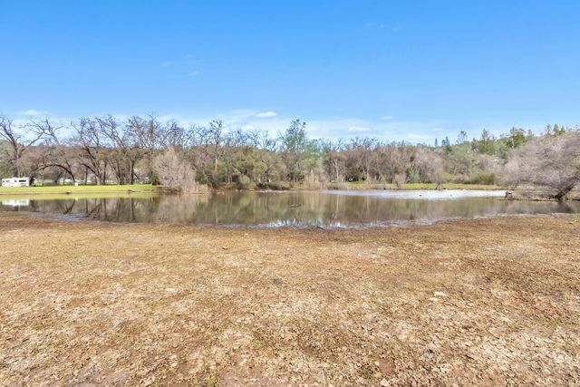 10121 Valley Dr, Rough And Ready, CA 95975