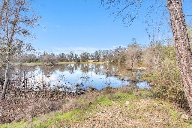 10121 Valley Dr, Rough And Ready, CA 95975