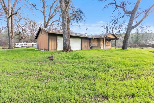 10121 Valley Dr, Rough And Ready, CA 95975