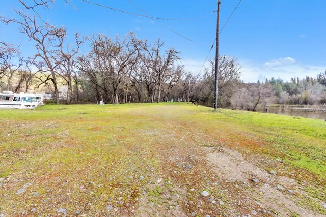 10121 Valley Dr, Rough And Ready, CA 95975