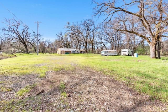 10121 Valley Dr, Rough And Ready, CA 95975